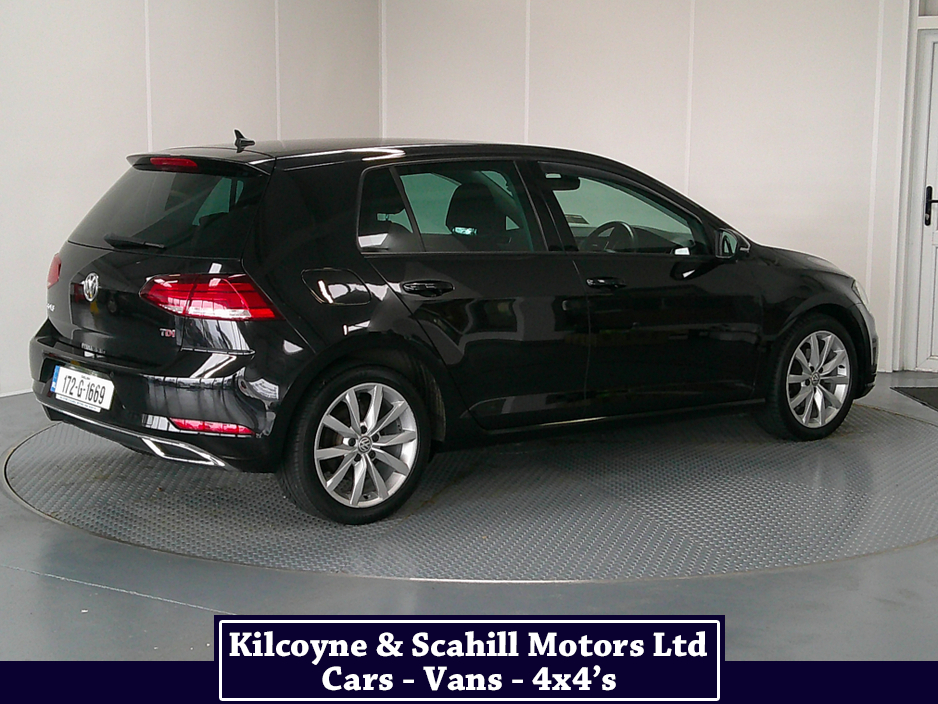 2017 Volkswagen Golf - image 7