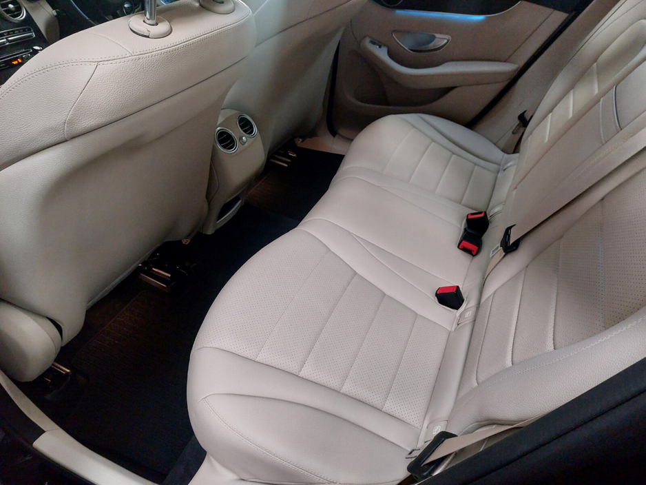 2019 Mercedes-Benz GLC Class - image 10