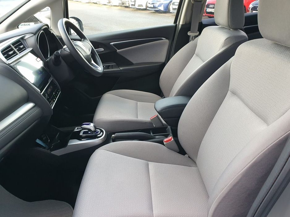 2016 Honda Fit 1.5 SELF CHARGING HYBRID €11,500