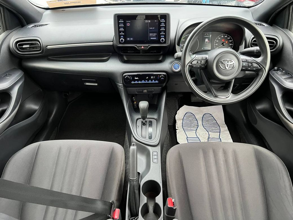 2021 Toyota Yaris 1.5 HYBRID // REVERSE CAMERA // ADAPTIVE CRUISE CONTROL // DIGITAL CLIMATE CONTROL €13,950