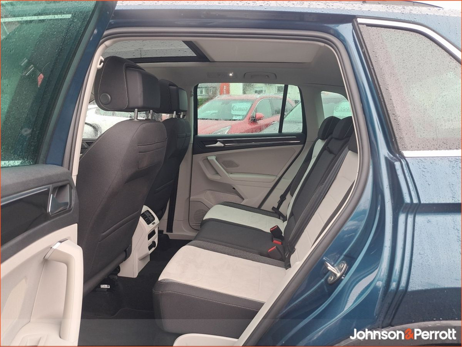 2024 Volkswagen Tiguan - image 5