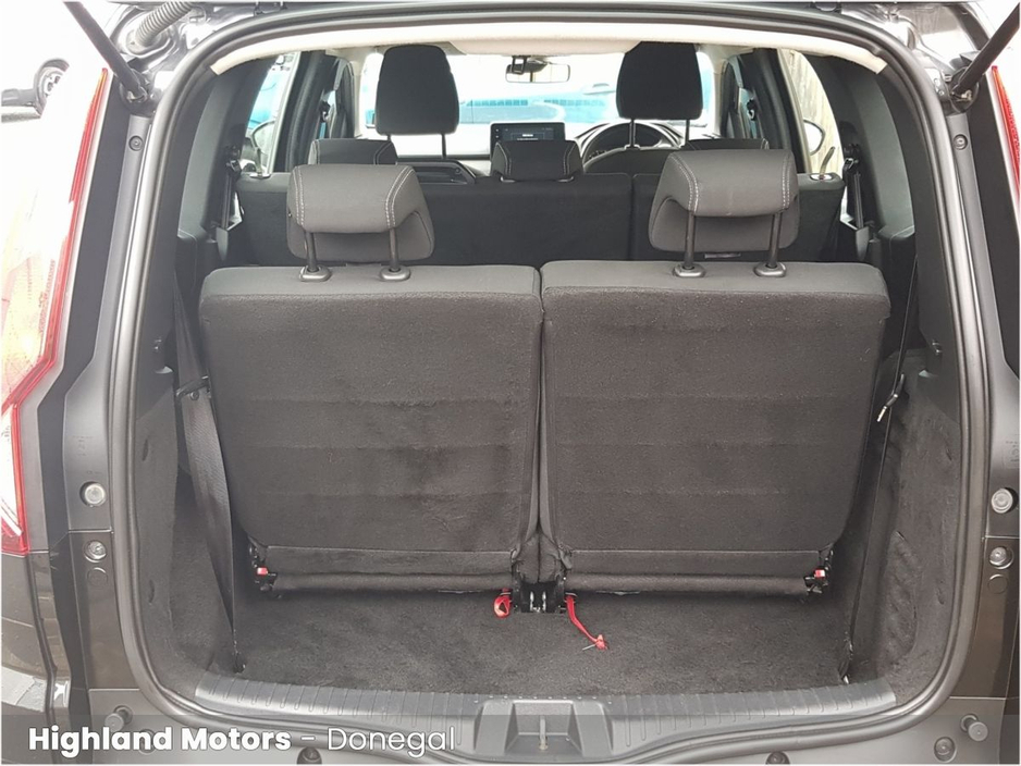 2022 Dacia Jogger - image 14