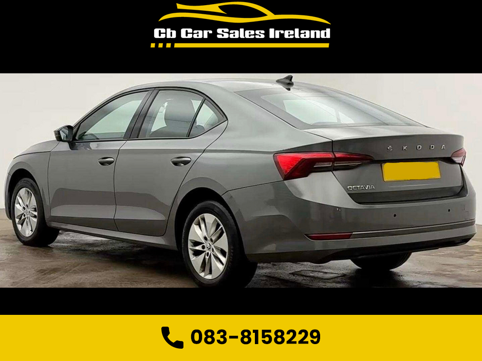 2022 Skoda Octavia - image 3