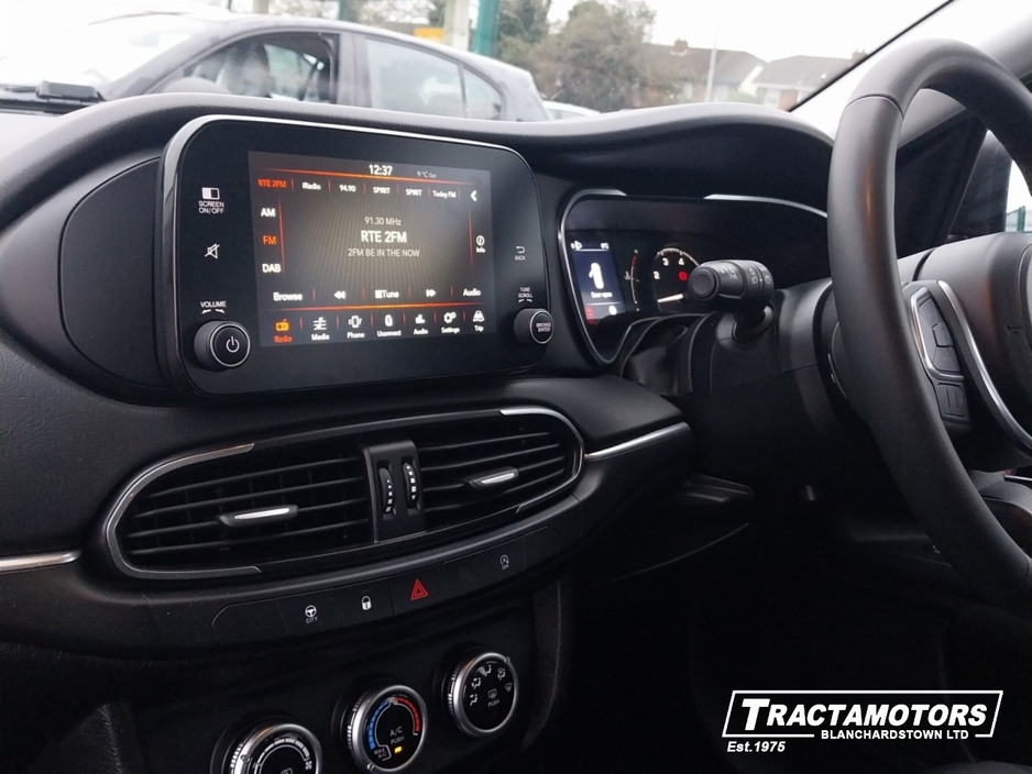 2023 Fiat Tipo - image 11