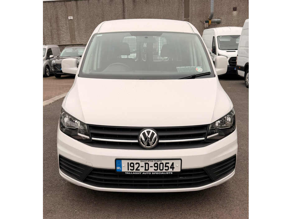2019 Volkswagen Caddy - image 2