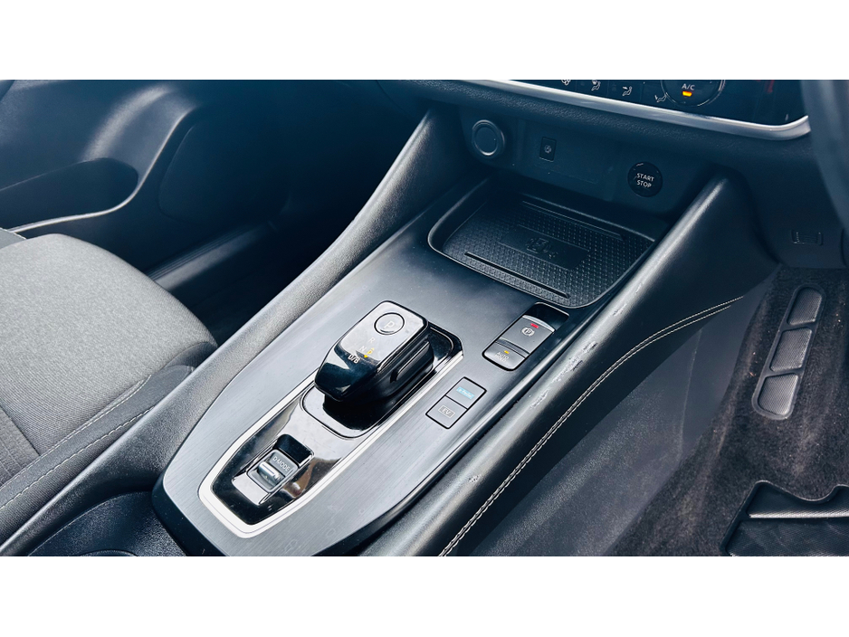 2023 Nissan Qashqai LOW MILEAGE AUTOMATIC 4 REVERSE CAMERAS + FRONT AND REAR PARK SENSORS €31,995