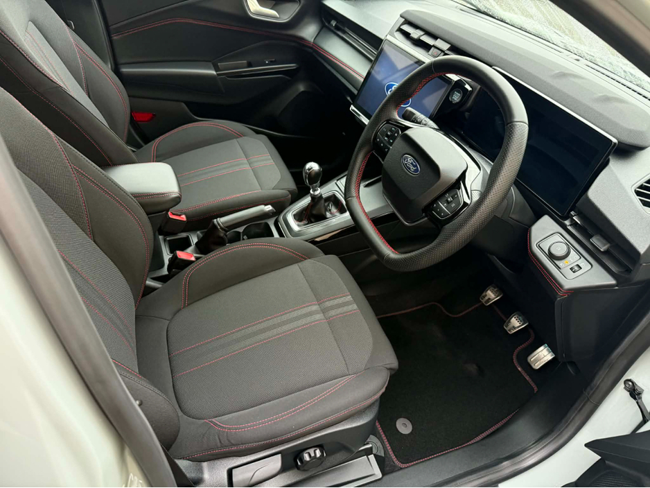 2025 Ford Puma - image 9