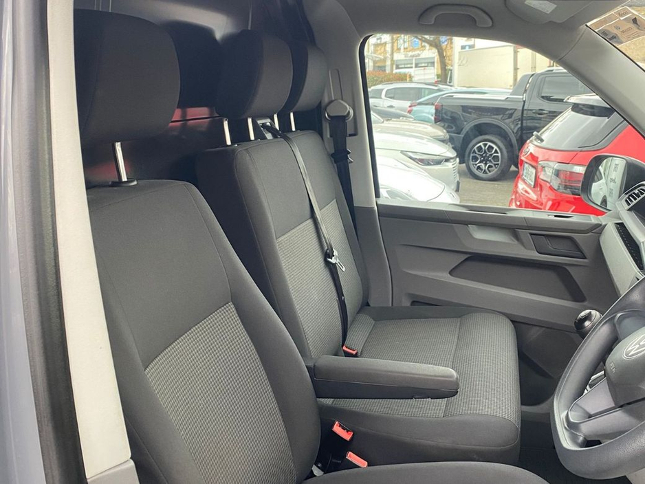 2023 Volkswagen Transporter - image 15