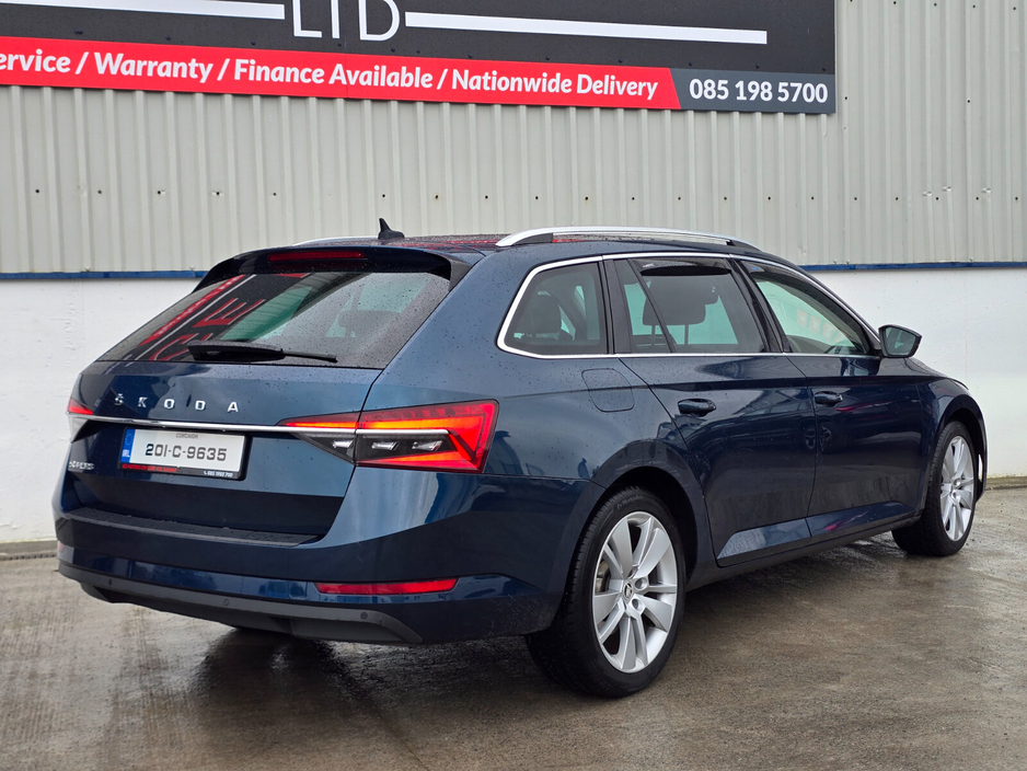 2020 Skoda Superb - image 6