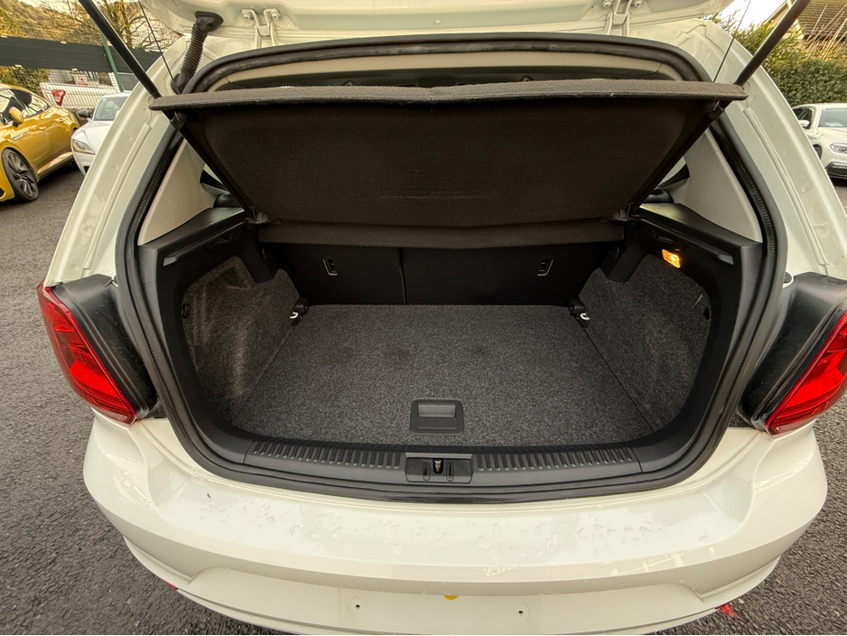 2016 Volkswagen Polo (162 REG ) LEATHER CUSTOM SEATS / LOW ROAD TAX / SIMI DEALER €11,950