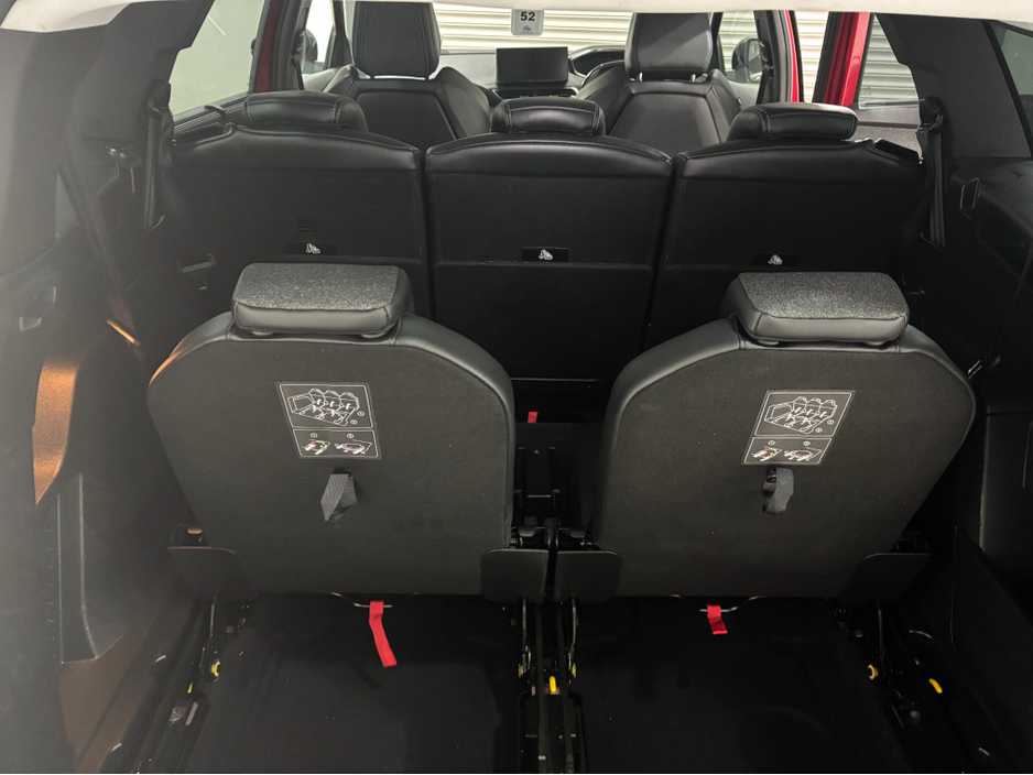 2022 Peugeot 5008 - image 21