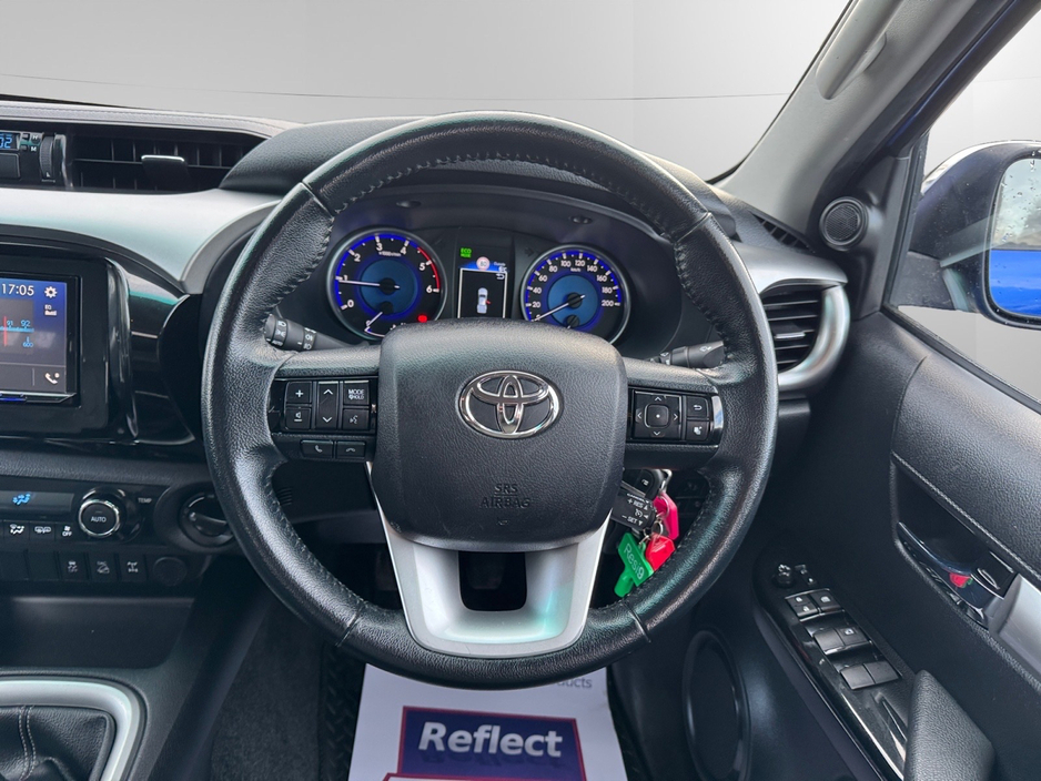 2018 Toyota Hilux - image 16