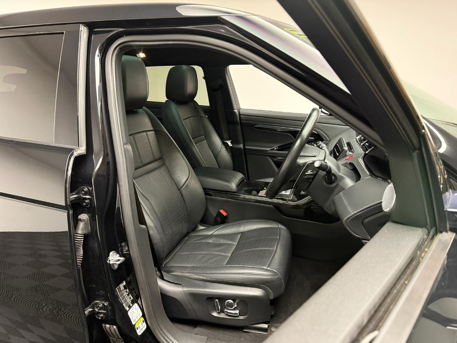 2022 Land Rover Range Rover Evoque - image 10