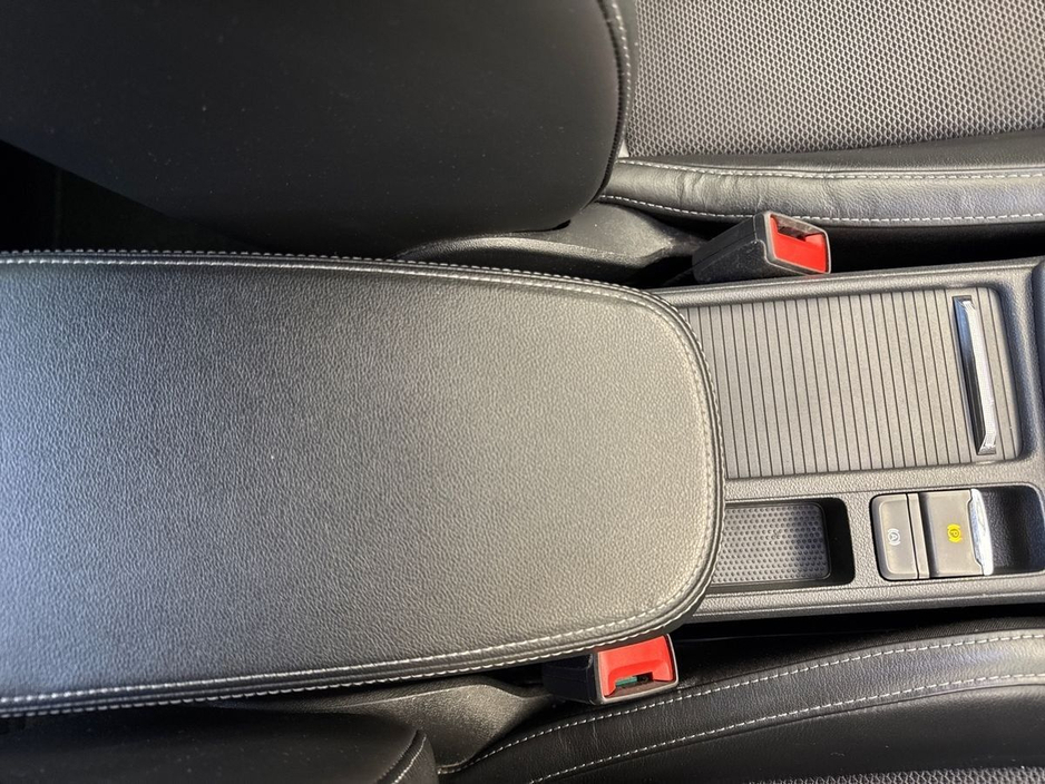 2023 Skoda Octavia - image 15