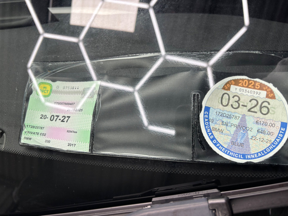 2017 BMW 3 Series - image 7