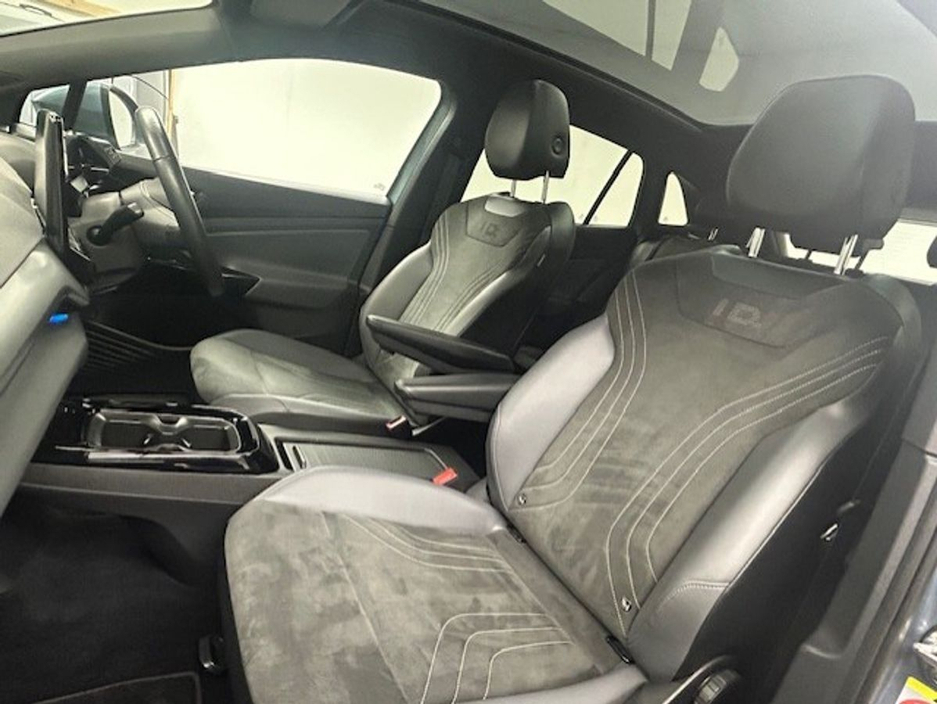 2022 Volkswagen ID.4 - image 17
