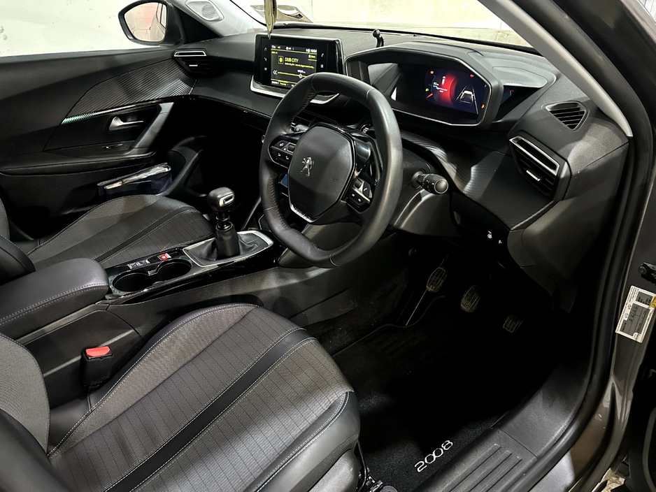 2022 Peugeot 2008 - image 10