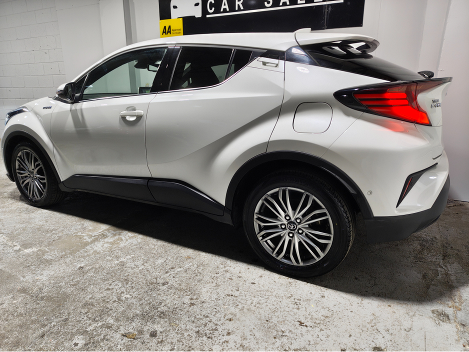 2022 Toyota C-HR 1.8 HYBRID SOL 4DR AUTO €21,995