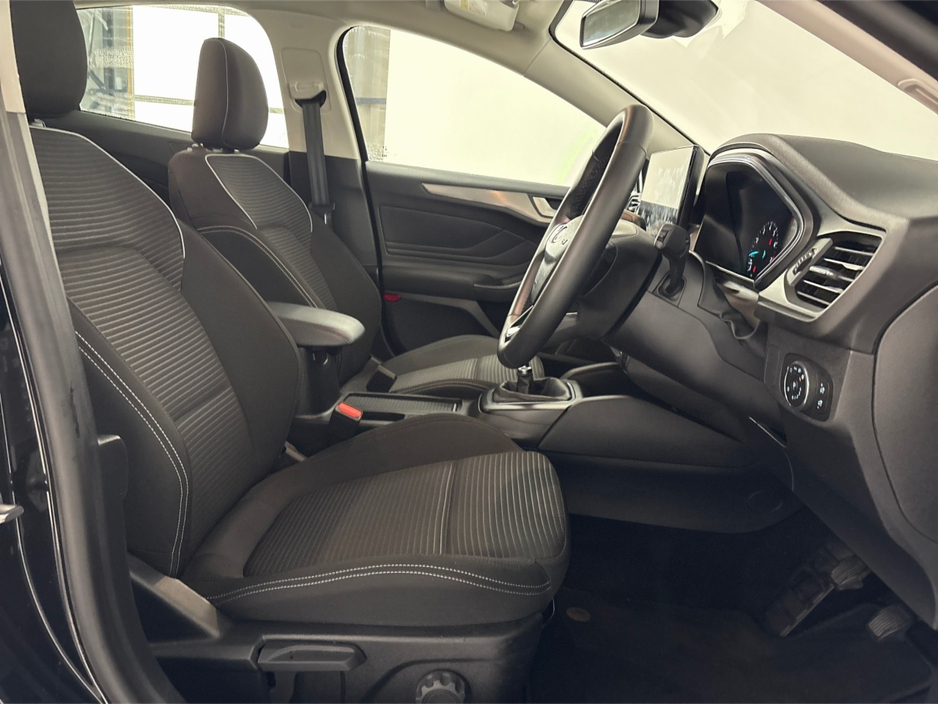 2023 Ford Focus TITANIUM 1.0T**MULTIFUNCTIONAL STEERING WHEEL**TOUCH SCREEN MEDIA DISPLAY**APPLE CARPLAY**BLACK CLOTH INTERIOR**SATNAV**KEYLESS START**BLACK CLOTH INTERIOR**FINANCE AVAILABLE** €23,495