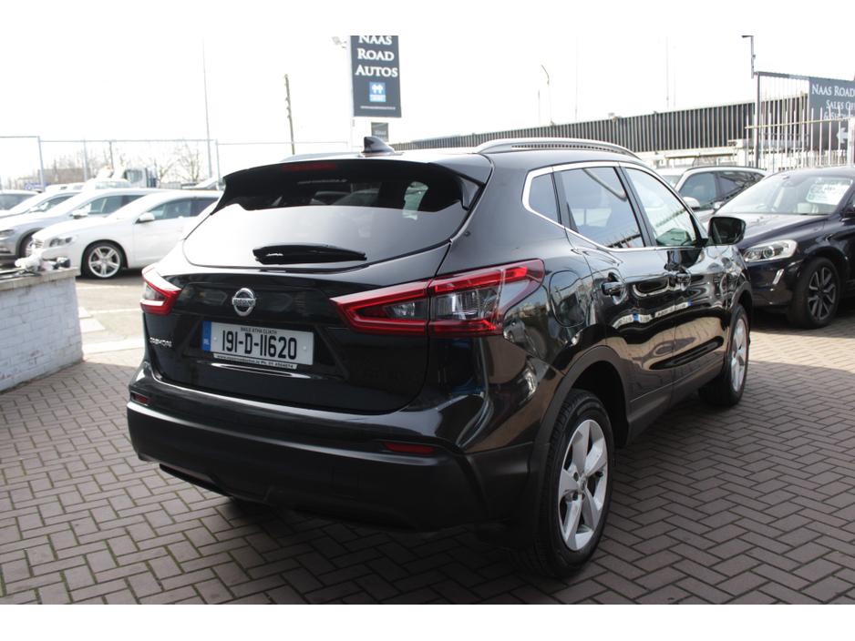 2019 Nissan Qashqai - image 4