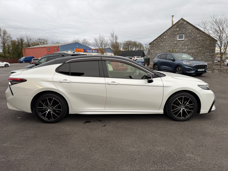 2023 Toyota Camry - image 11