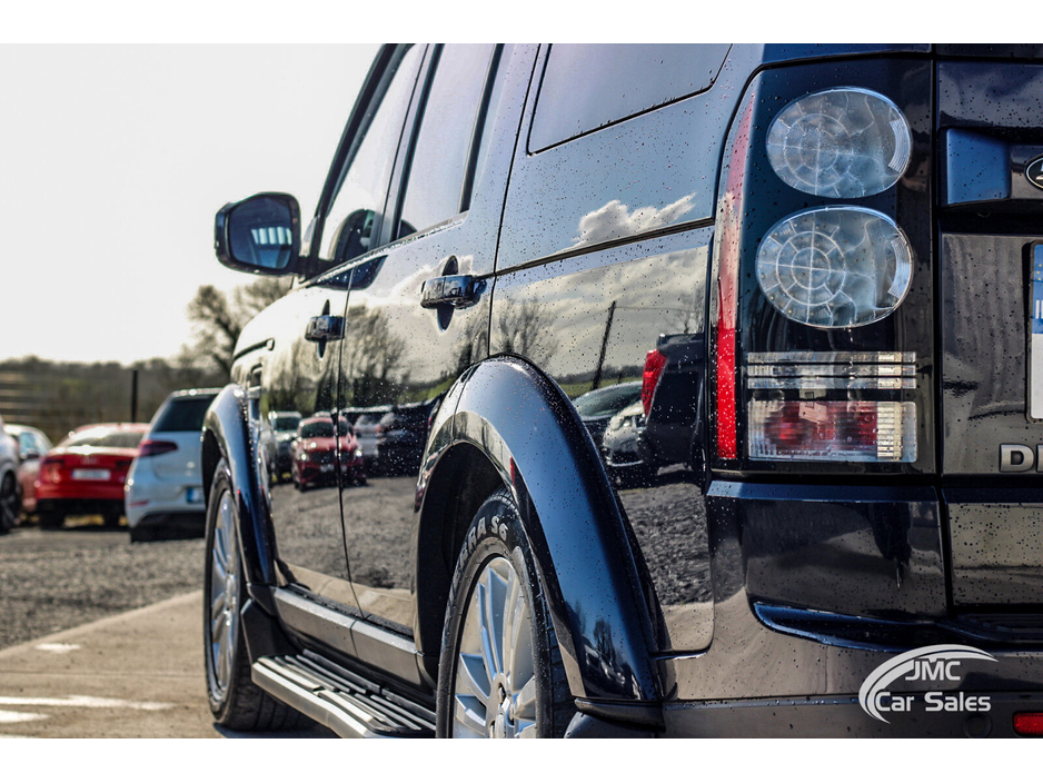 2014 Land Rover Discovery - image 13