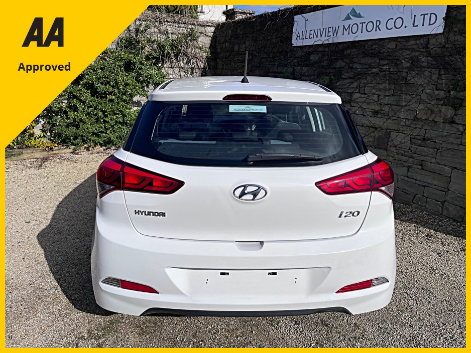 2017 Hyundai i20 - image 11