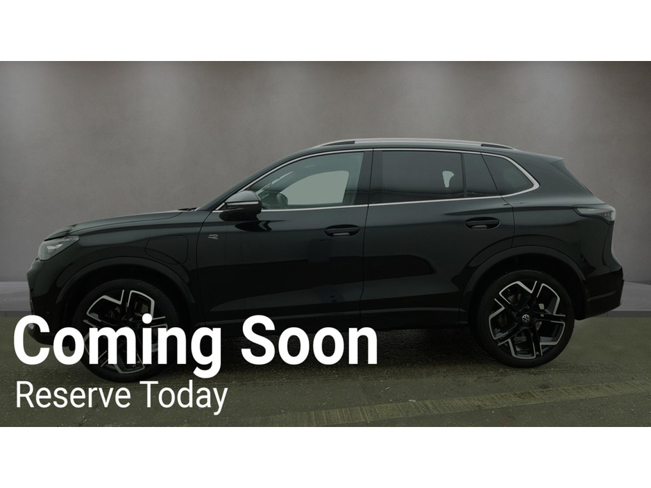 2025 Volkswagen Tiguan - image 6