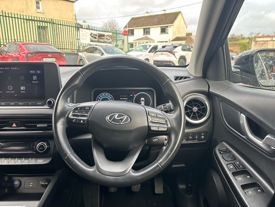 2021 Hyundai Kona KAUAI PETROL TWO - TONE ROOF 5DR EXECUTIVE €17,000