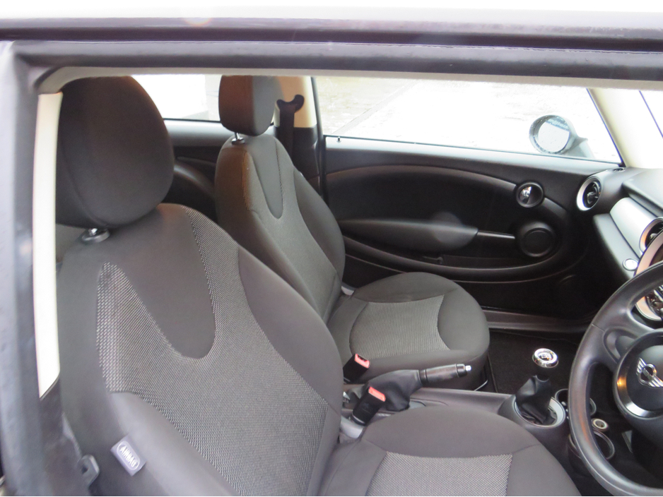 2013 MINI Hatch 3DR COOPER DIESEL FRESH NCT 27 LOW MILES €4,999