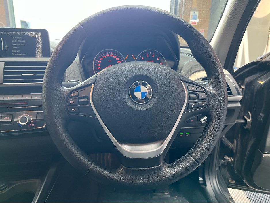 2015 BMW 1 Series - image 8