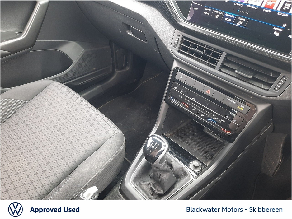 2022 Volkswagen T-Cross - image 13