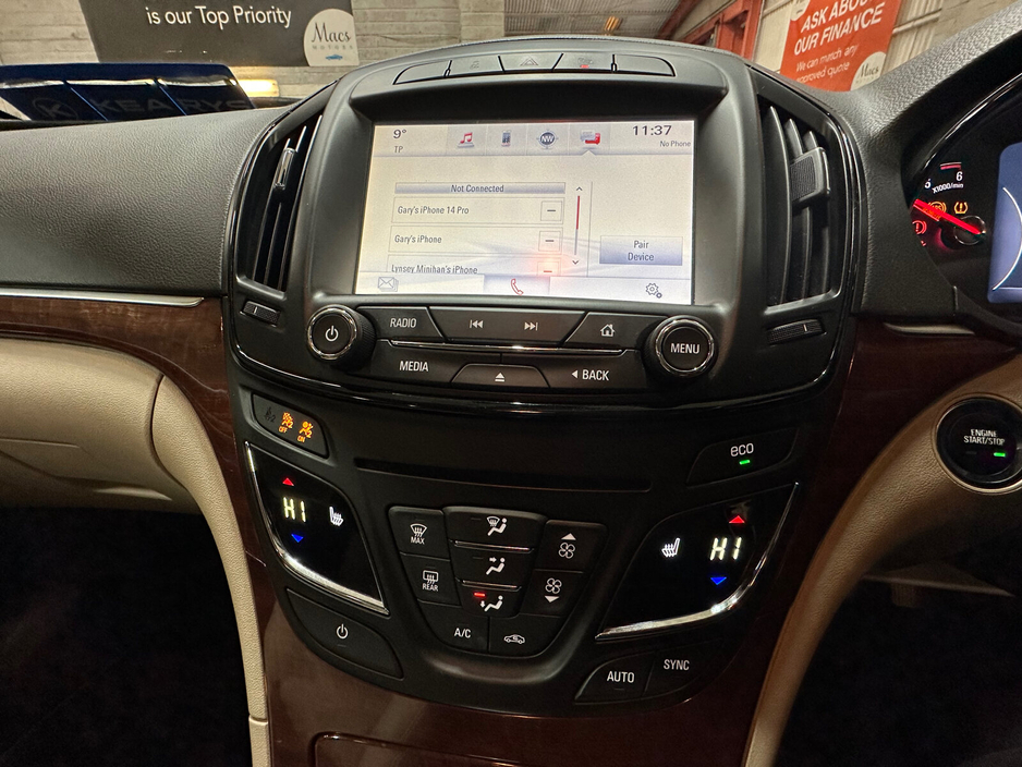 2016 Opel Insignia - image 16