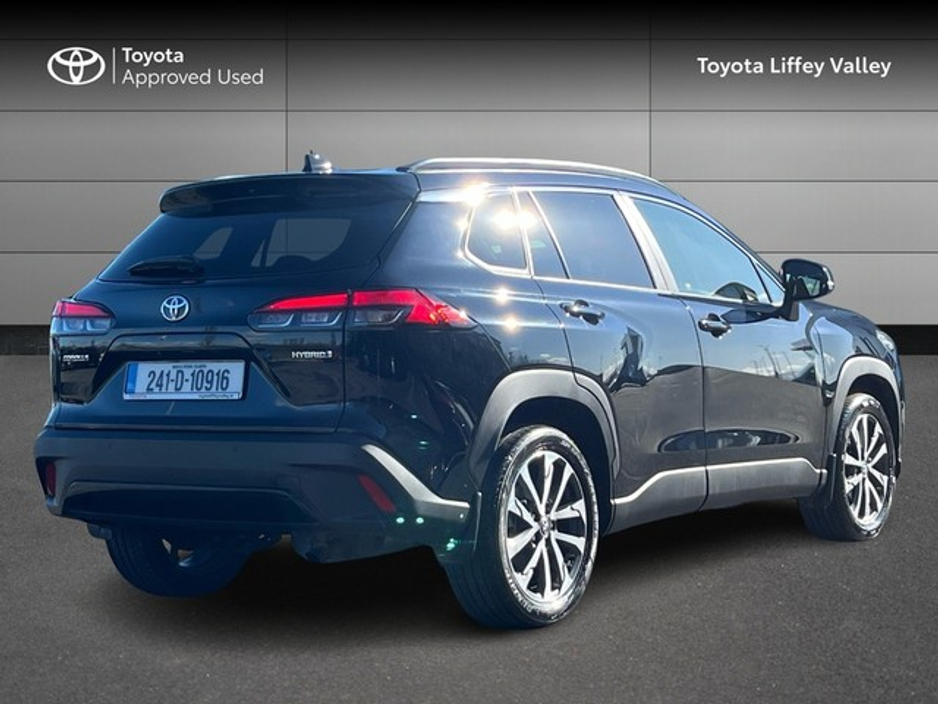 2024 Toyota Corolla Cross - image 2