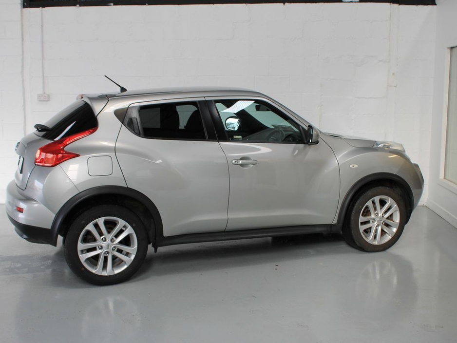 2014 Nissan Juke - image 5