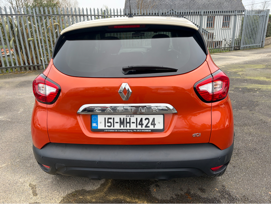 2015 Renault Captur - image 2
