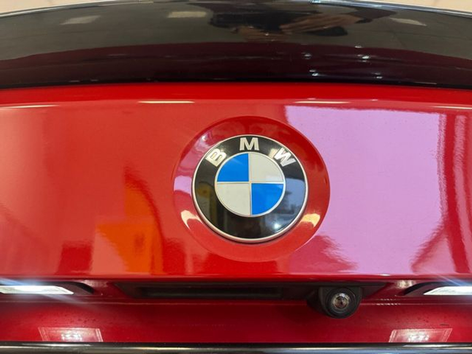 2016 BMW 3 Series - image 19