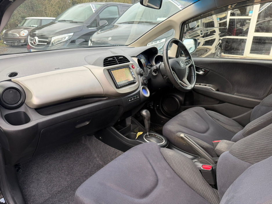 2013 Honda Fit - image 13