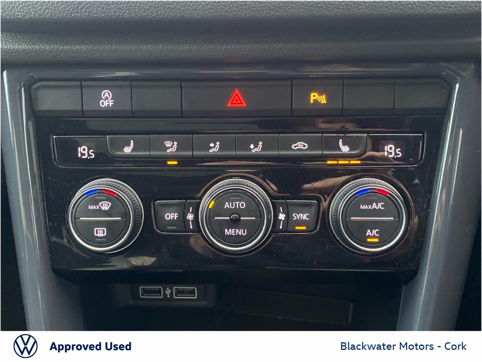 2019 Volkswagen T-Roc - image 18