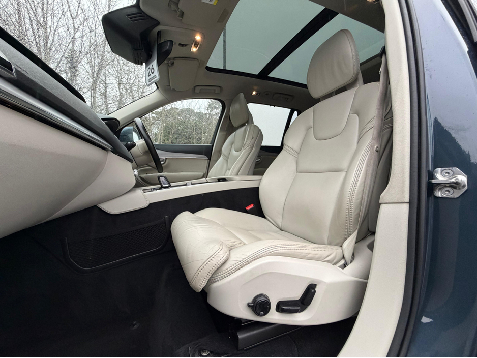 2020 Volvo XC90 MOMENTUM PRO D5 AWD AUTO *PANORAMIC SUNROOF* €35,900