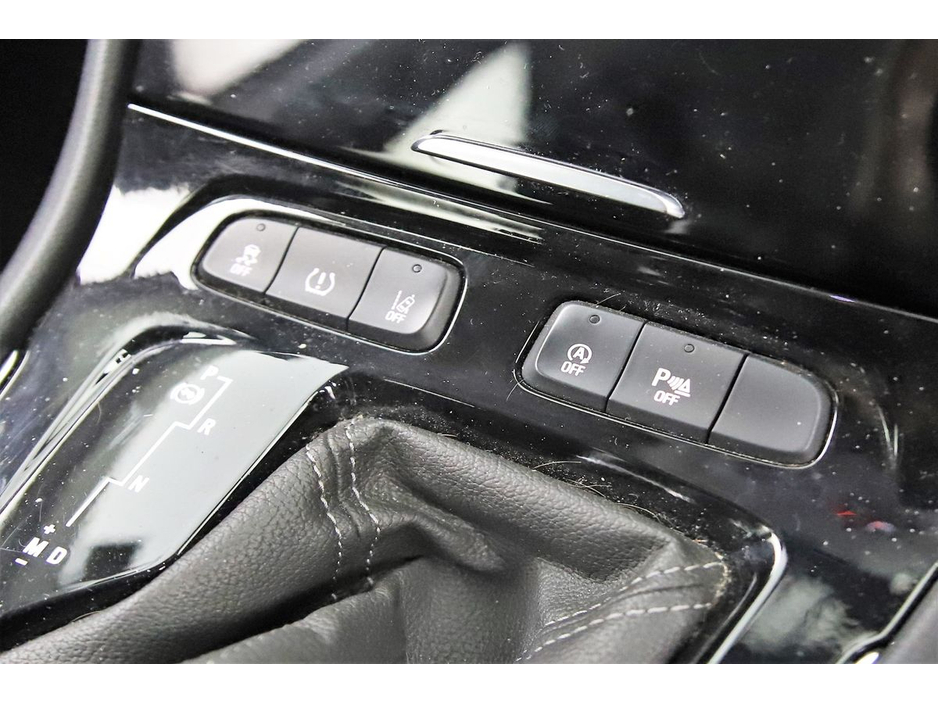 2020 Opel Grandland X - image 23