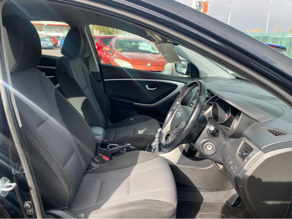 2016 Hyundai i30 - image 9