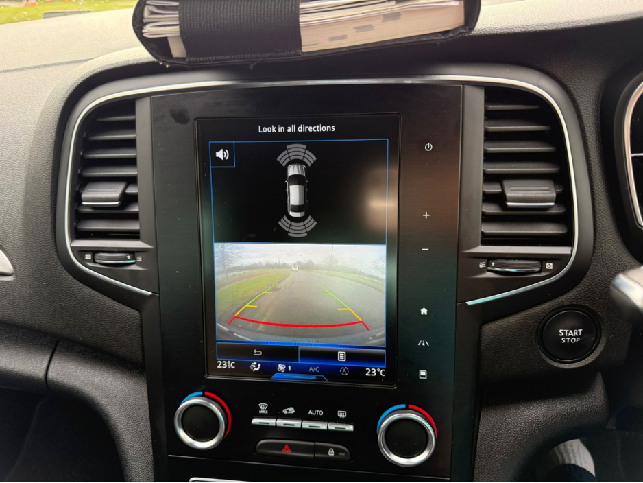 2020 Renault Megane ONE OWNER LOW MILEAGE SIGNATURE MODEL €14,950