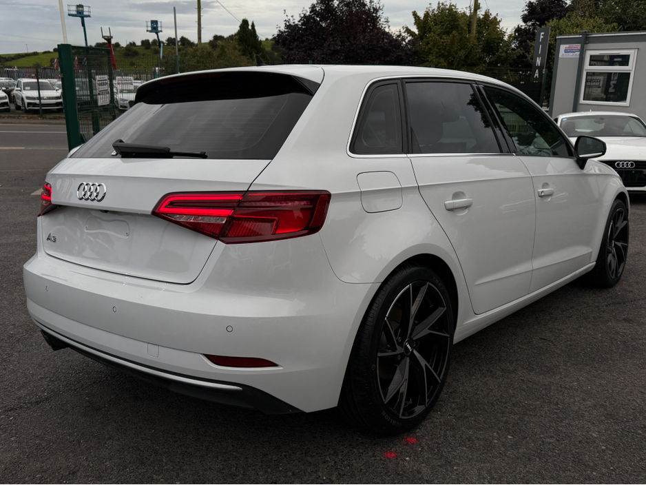 2020 Audi A3 1.4 FULL LEATHER SEATS / VIRTUAL COCKPIT -  SMARTPHONE INTERFACE- SATNAV - VIRTUAL COCKPIT - NAVIGATION REVERSING CAMERA -BLIND SPOT - PARKING SENSORS- LEATHER €25,500
