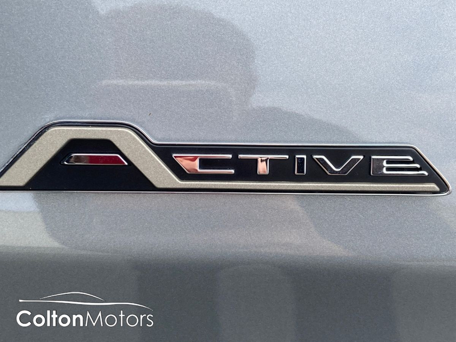 2026 Ford Transit Courier - image 20