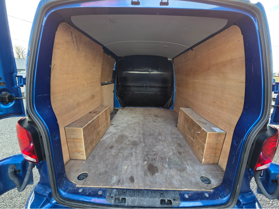 2023 Volkswagen Transporter T28 STARTLINE TDI €25,950