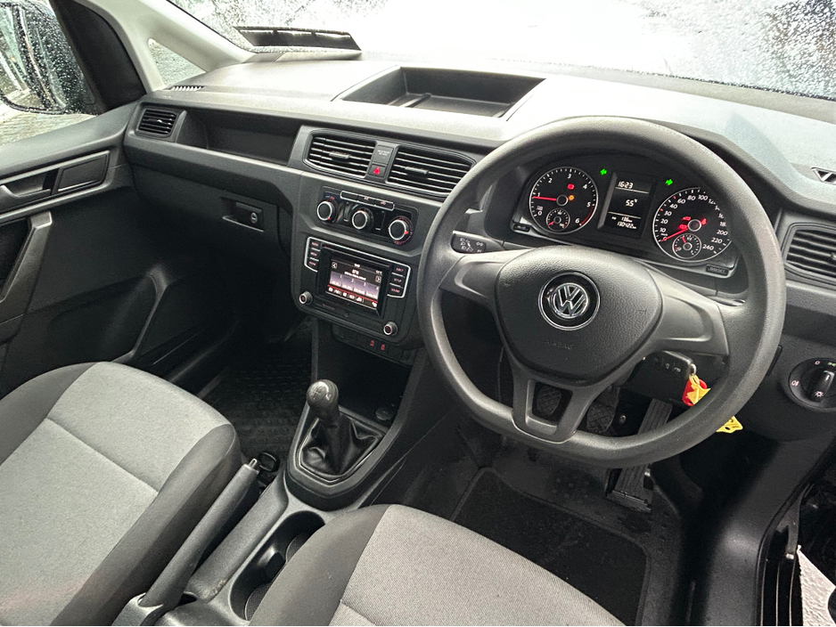 2020 Volkswagen Caddy - image 17