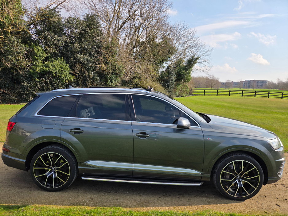 2018 Audi Q7 - image 18
