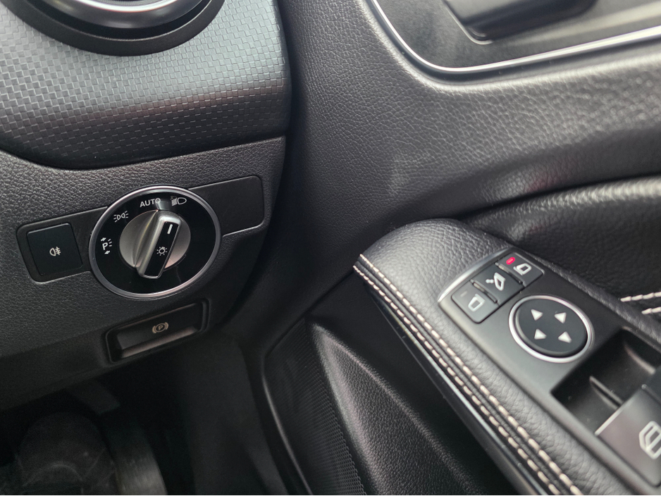 2013 Mercedes-Benz A Class - image 18