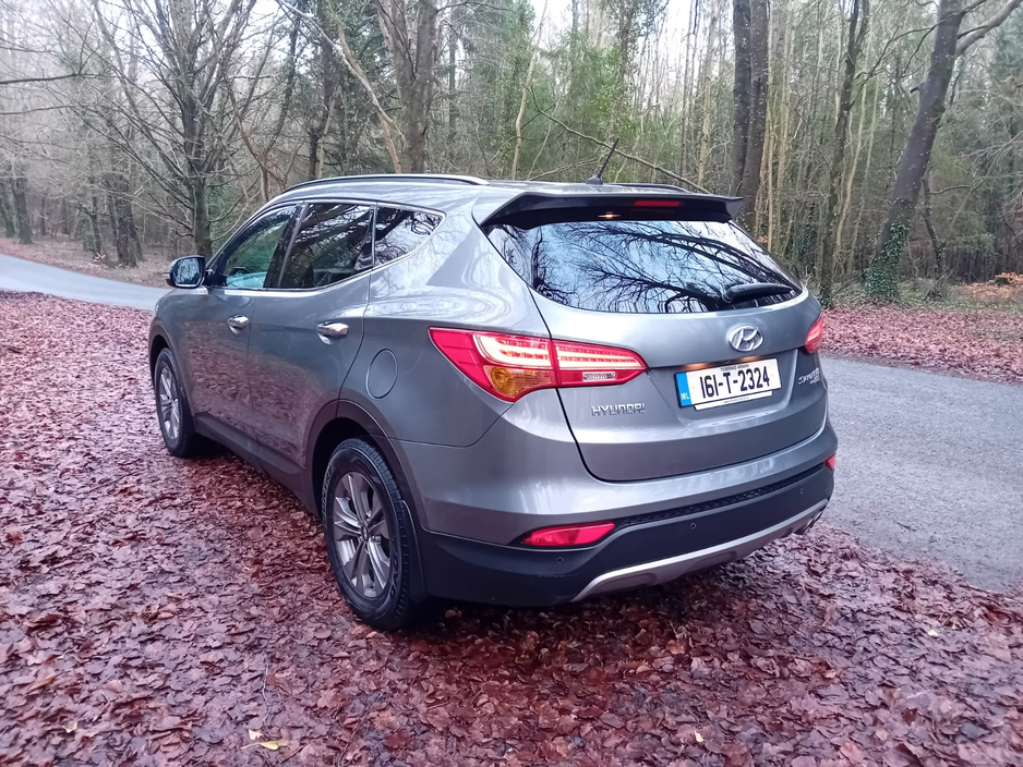 2016 Hyundai Santa Fe EXECUTIVE 4 WD 7 SEATER  SUV @ REDDY 2 DRIVE LTD €9,500